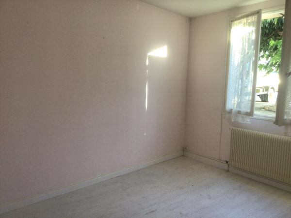 Lot de deux appartements centre Castillonnès.