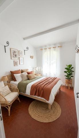 Maison
         4 pièces
        - 81 m² Bien prestige 699 295 € *