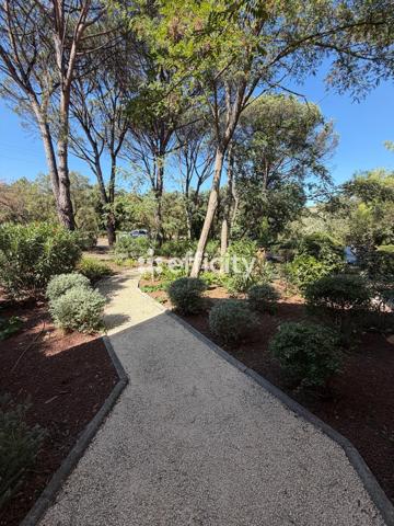 Maison
         4 pièces
        - 81 m² Bien prestige 699 295 € *