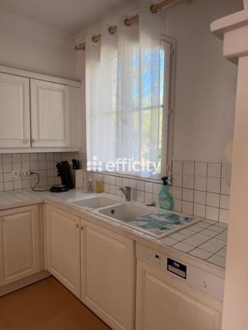 Maison
         4 pièces
        - 81 m² Bien prestige 699 295 € *