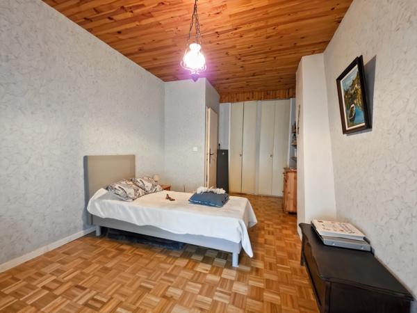 Maison de ville 117 m² – 3 chambres – Garage – Petite cour – Centre Lons-le-Saunier