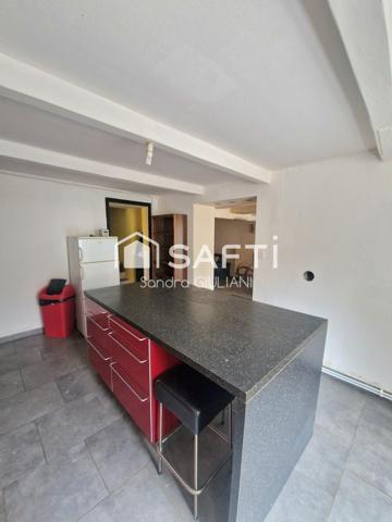 Maison avec 3 grandes chambres ! Idéal 1er achat ou investisseur !