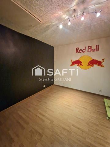 Maison avec 3 grandes chambres ! Idéal 1er achat ou investisseur !