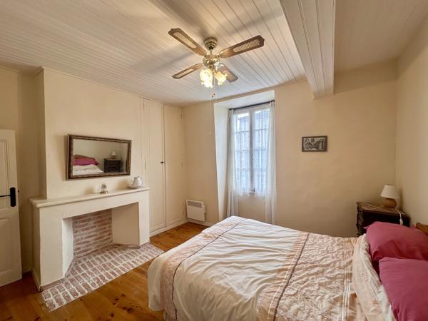 Maison de 2 à 3 chambres à la Bastide d'Eymet