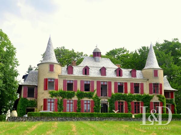 Château du 18ème TARN – Rénovation récente – Calme absolu et vue dégagée