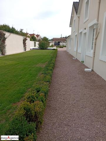 Maison à VARENNES-SUR-ALLIER, 03150 - 11 pièces 311m²