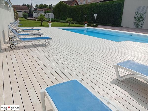 Maison à VARENNES-SUR-ALLIER, 03150 - 11 pièces 311m²