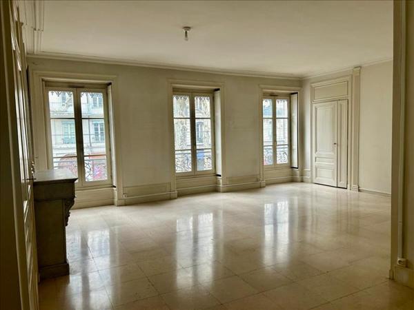Appartement à vendre |  Lyon 06 |  2 pièces | 81 m²