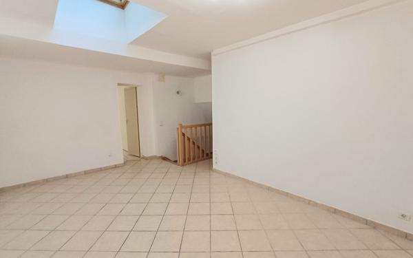 Appartement à vendre    3 pièces • 68 m2 Nemours