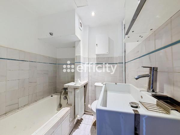 Appartement
         2 pièces
        - 37 m² Exclusivité 289 000 € *