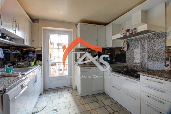 Location Maison 5 pièces 144 m2 à Cellieu