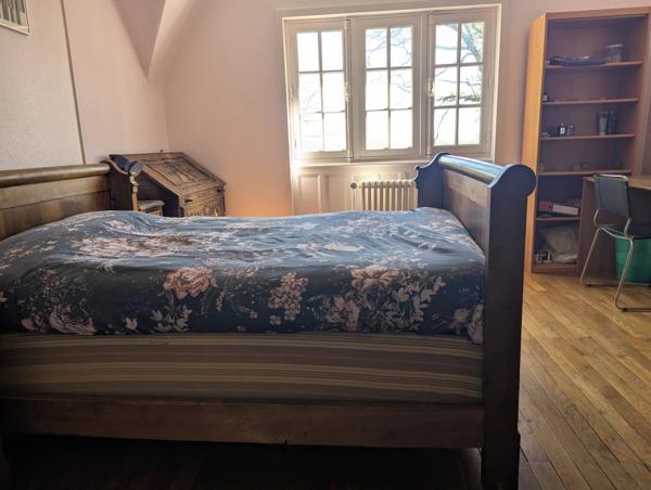 Impressionnante résidence familiale avec maison de gardien sur un terrain de 2,2 hectares