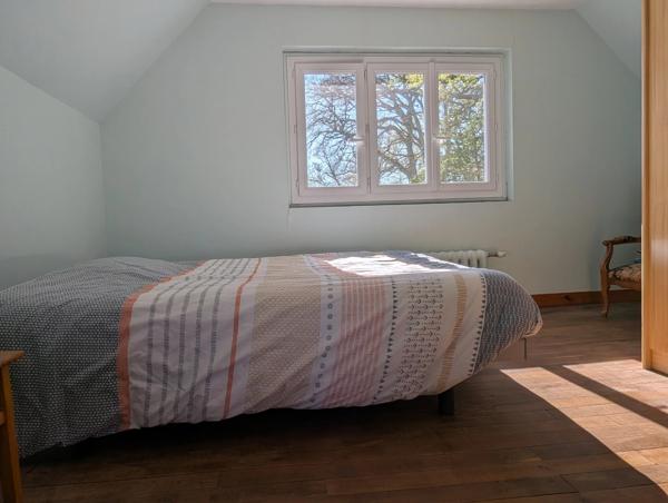 Impressionnante résidence familiale avec maison de gardien sur un terrain de 2,2 hectares