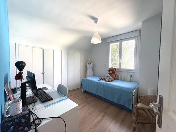 Vente                                                      Maison
                        
                     7 pièces                      201 m2                     à Saint-Herblain
