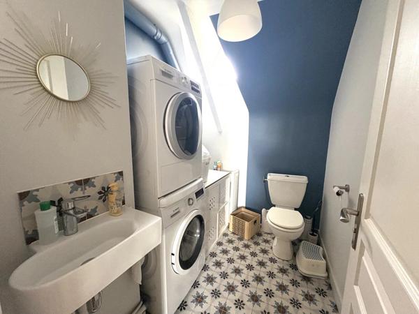 Vente                                                      Maison
                        
                     7 pièces                      201 m2                     à Saint-Herblain