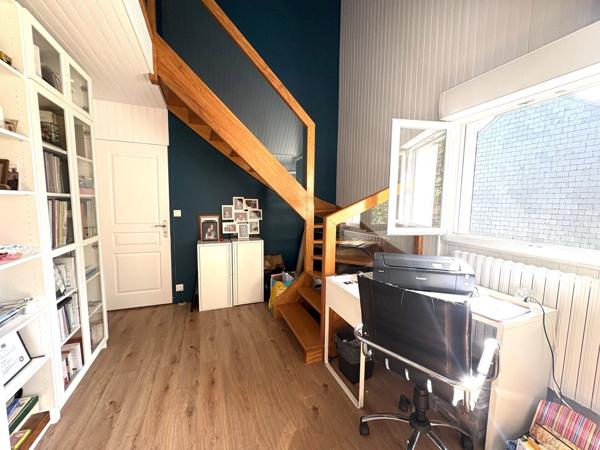 Vente                                                      Maison
                        
                     7 pièces                      201 m2                     à Saint-Herblain