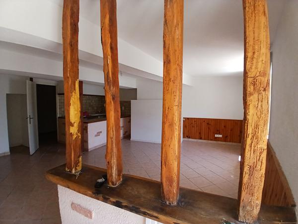 Maison de village de 141 m2 avec double accès et beau potentiel