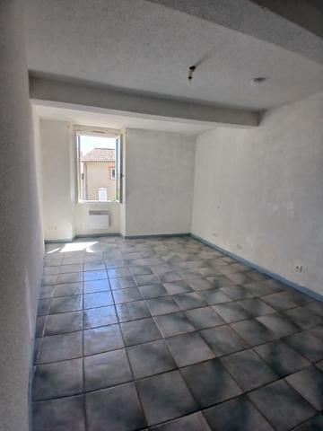Maison de village de 141 m2 avec double accès et beau potentiel