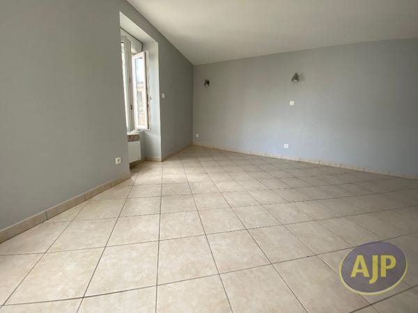 Location appartement Saint Philbert De Grand Lieu : 407 € - AJP Immobilier Saint-Philbert-de-Grand-Lieu