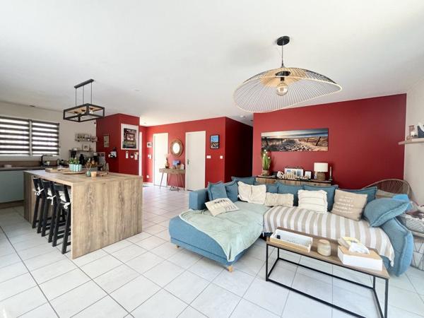 Maison à louer 1 250 € CC Ambarès-et-Lagrave 4 p 90 m² DPE A