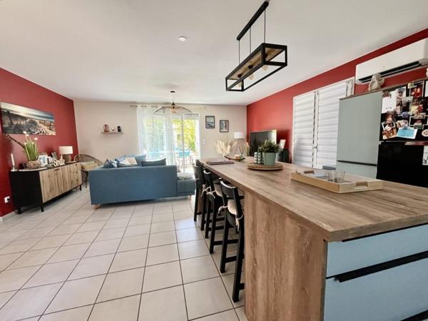 Maison à louer 1 250 € CC Ambarès-et-Lagrave 4 p 90 m² DPE A