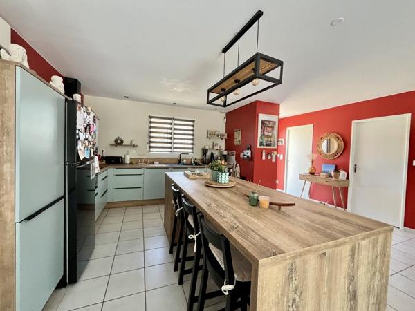 Maison à louer 1 250 € CC Ambarès-et-Lagrave 4 p 90 m² DPE A