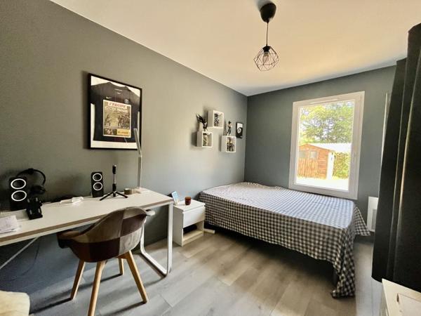 Maison à louer 1 250 € CC Ambarès-et-Lagrave 4 p 90 m² DPE A