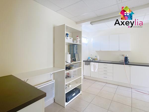 Mably (42300) A VENDRE - MABLY - ENSEMBLE IMMOBILIER AVEC LOCAL PROFESSIONNEL, MAISON D'HABITATION ET TERRAIN