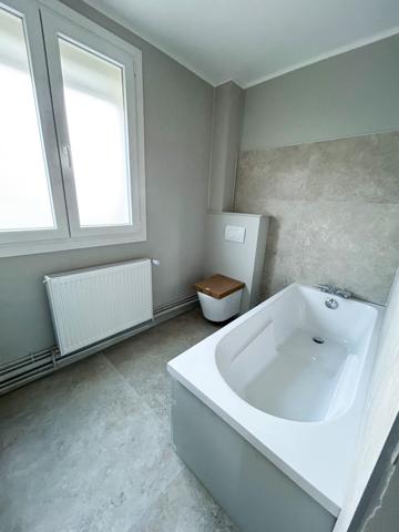 Belle maison semi plain pied entièrement rénovée
