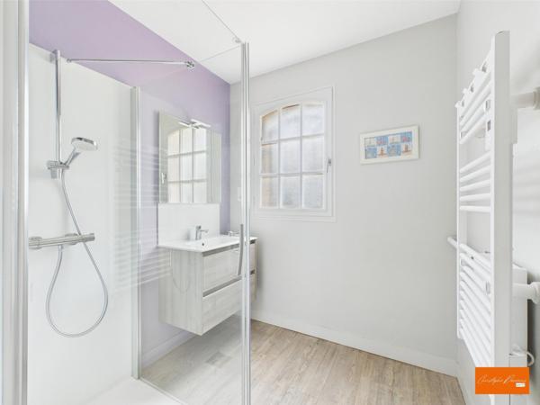 Charmant pavillon de 100 m² avec sous-sol total à Saint-Georges-Buttavent