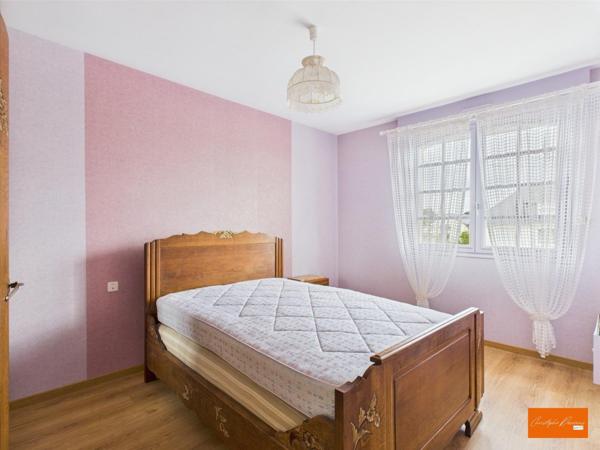 Charmant pavillon de 100 m² avec sous-sol total à Saint-Georges-Buttavent