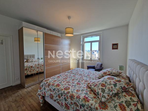 Maison rénovée à Nontron, beau jardin de 1000 m2 et piscine