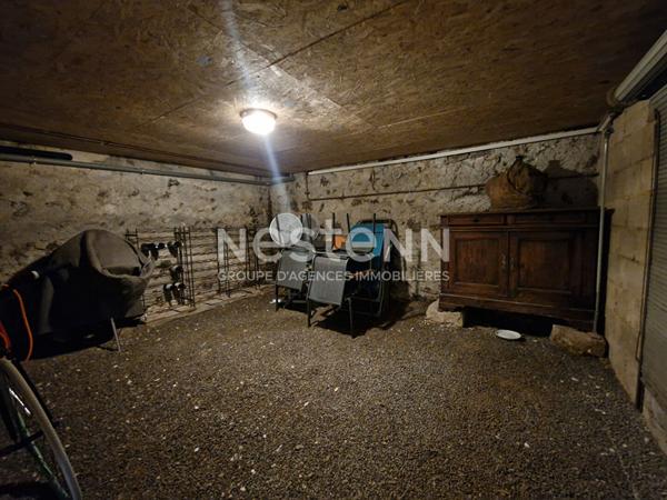 Maison rénovée à Nontron, beau jardin de 1000 m2 et piscine