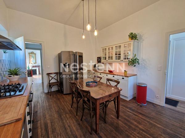 Maison rénovée à Nontron, beau jardin de 1000 m2 et piscine