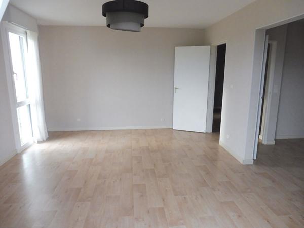 Appartement La Chaussee Saint Victor 4 pièce(s) 81 m2