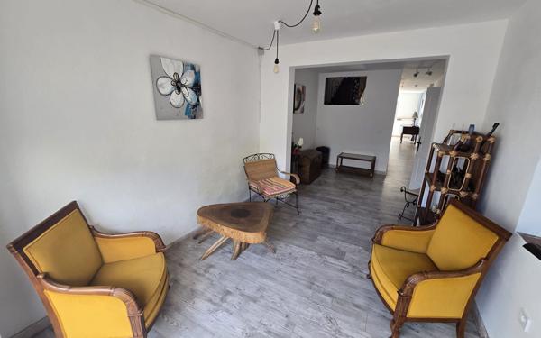 Maison à louer    5 pièces •  Saint-Nazaire-d'Aude