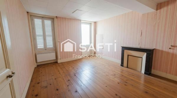 Maison de 120m2 avec cour fermée et dépendance