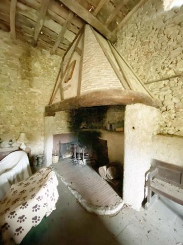 Maison à renover au coeur de la foret du Sidobre
