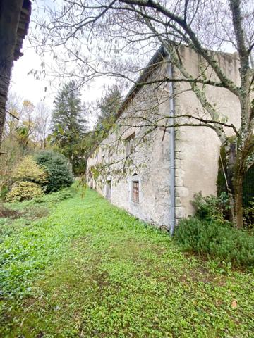 Maison à renover au coeur de la foret du Sidobre
