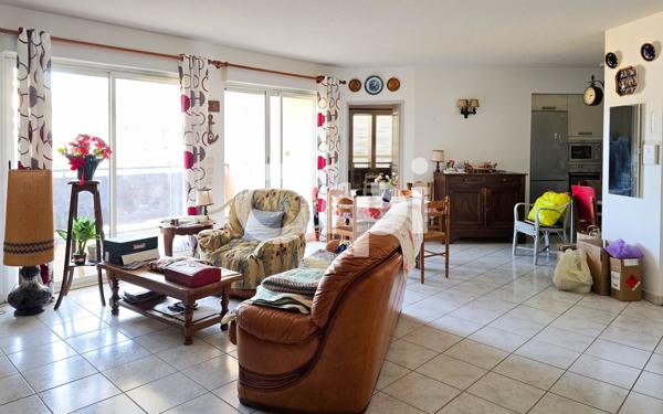 Appartement à vendre    3 pièces •  Rochefort