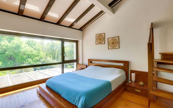 Maison à vendre    5 pièces •  Urrugne
