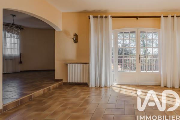 Maison à vendre 8 pièces 226 m² Éguilles