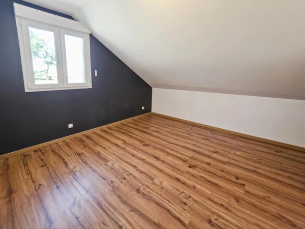 MAISON CONTEMPORAINE DE STANDING AVEC PISCINE – COMMENAILLES (JURA)