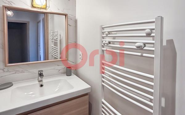 Appartement à louer    3 pièces •  Lyon 8