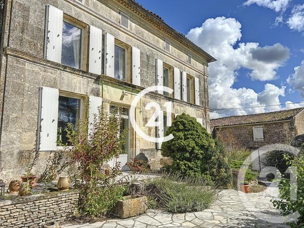 Maison à vendre  8 pièces - 281 m2 CHERVES RICHEMONT - 16