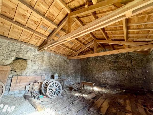 A VENDRE CORPS DE FERME SECTEUR CHAULHAC