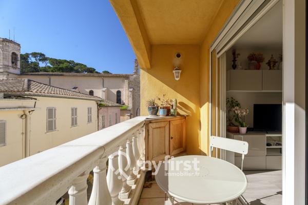 Le Pradet (83220) Le Pradet, au cœur du village… Un bel appartement et son grand garage.