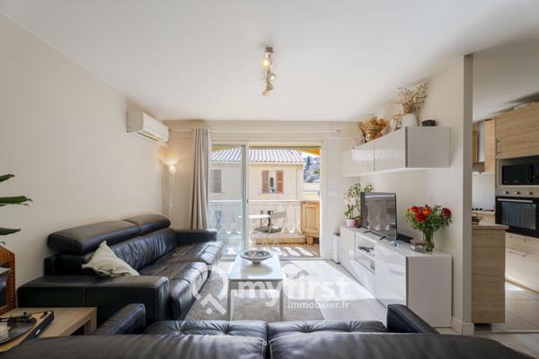 Le Pradet (83220) Le Pradet, au cœur du village… Un bel appartement et son grand garage.