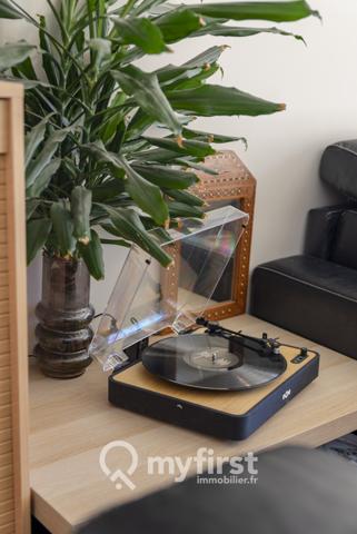 Le Pradet (83220) Le Pradet, au cœur du village… Un bel appartement et son grand garage.