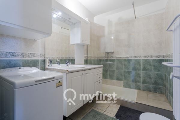 Le Pradet (83220) Le Pradet, au cœur du village… Un bel appartement et son grand garage.